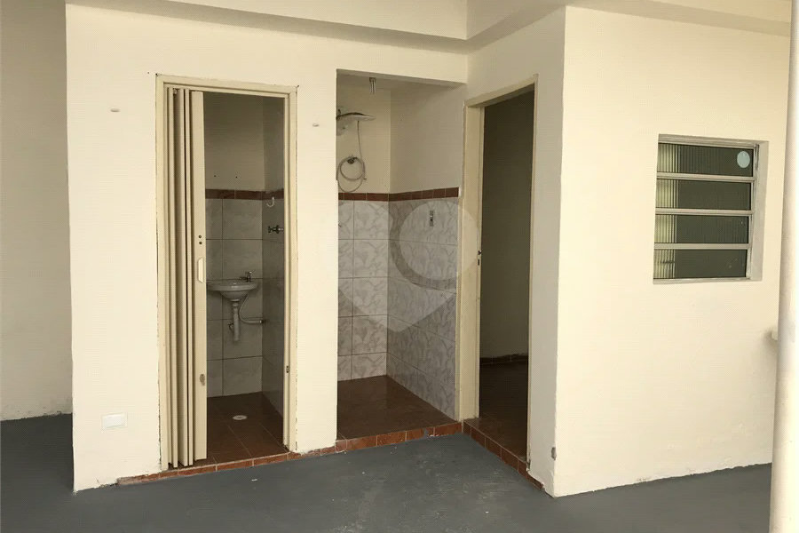 Sobrado à venda com 3 quartos em Vila Nivi, São Paulo, SP