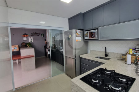 Casa no Condomínio Flamboyant II a venda .