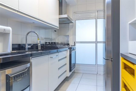 APARTAMENTO PARA LOCAÇÃO COM 151M2 - 3 QUARTOS ( 2 SUÍTES ) - 3 VAGAS NO JARDIM AMÉRICA.