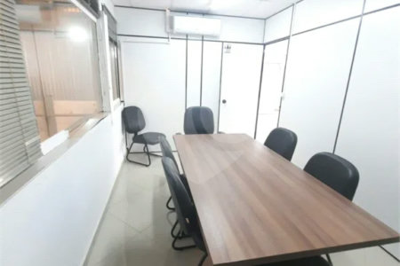 Galpão com 500m² , 2 vagas , 2 banheiros , à venda no Parque das Nações em Santo André