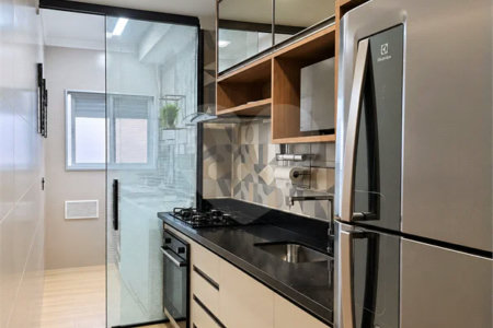 Apartamento reformado de 92 m² no Baeta Neves, com 2 dormitórios, 1 suíte, sala ampliada, área gourmet, 2 vagas, planejados e lazer completo.