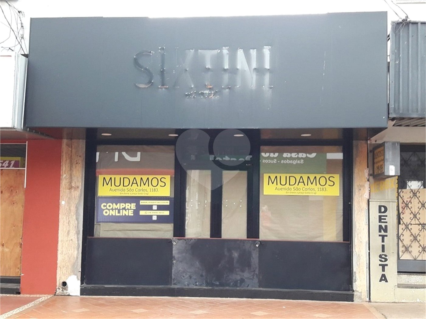 Salão comercial na região central da cidade