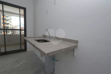 Studio à venda na V.Mariana - 30m2 - 350 metros metrô Paraíso