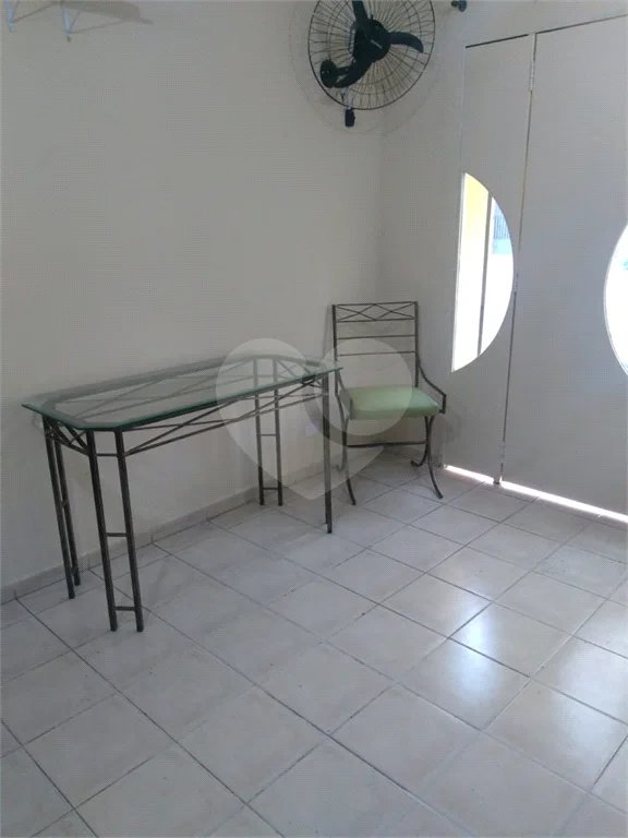 Imóvel Comercial para Venda ou Locação em ótima localização na Rua Palacete das Águias, 300.