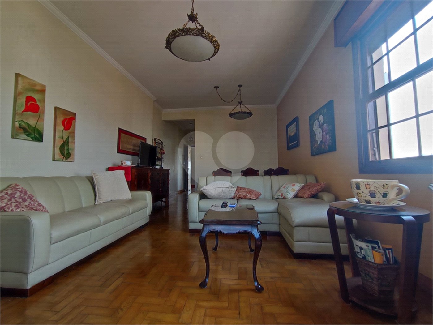 Apartamento para venda e locação na Aclimação de 108m² com 2 dormitórios e 2 banheiros, varanda