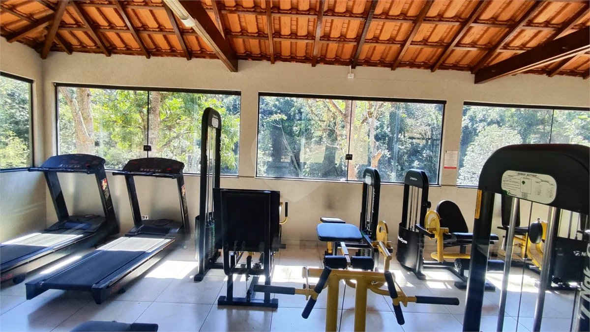 Casa á venda em condominio em Caieiras SP