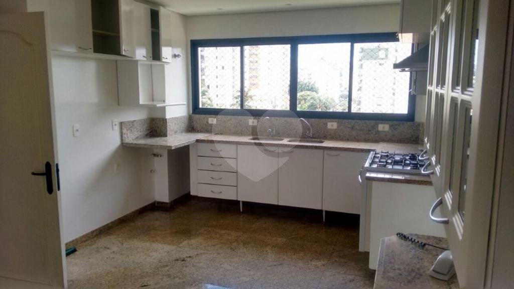 Excelente Apto à venda na Saúde c/240 m2 - 3 Suites/4 Vagas