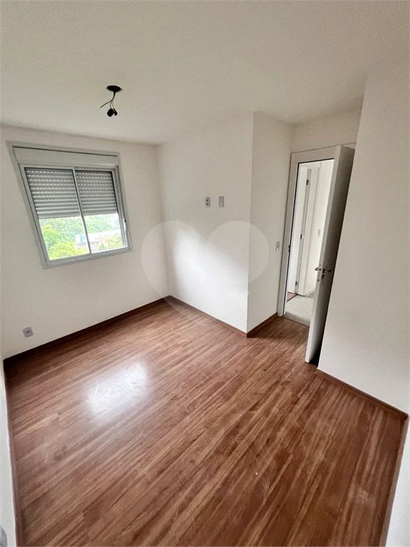 Apartamento com 2 dormitórios , à venda em Itaquera.
