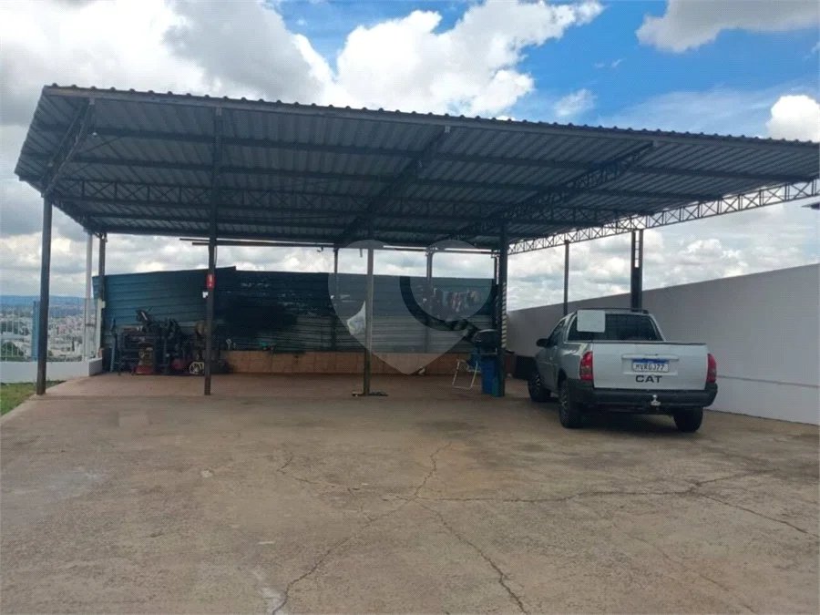 Salão Comercial a Venda no Jardim Melle em Vinhedo/SP
