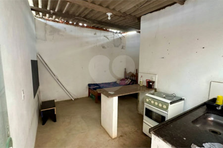 Sobrado a venda com 3 dormitorios sendo 1 suite com closet e varanda no bairro Arcoville