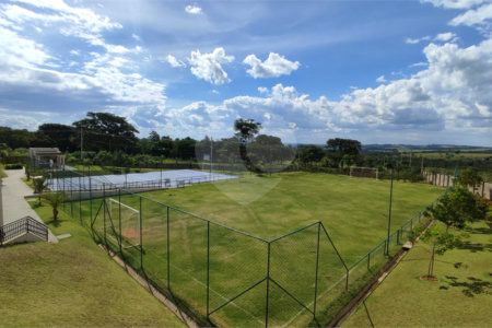 Lote à Venda em São Carlos, no Condomínio Villeneuve I