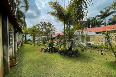 Casa à venda com 4 suítes no condomínio Miollo da Granja, Cotia - SP