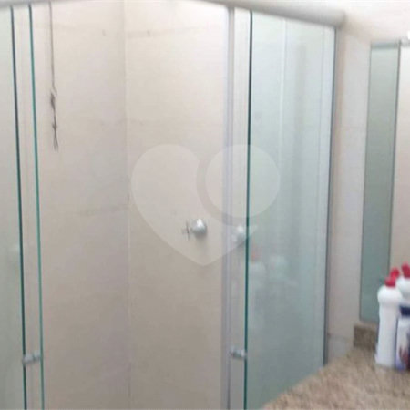 Casa térrea para venda em Araraquara/SP.