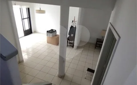 Sobrado à venda na Vila Mariana – 4 dormitórios, 1 suíte e excelente localização