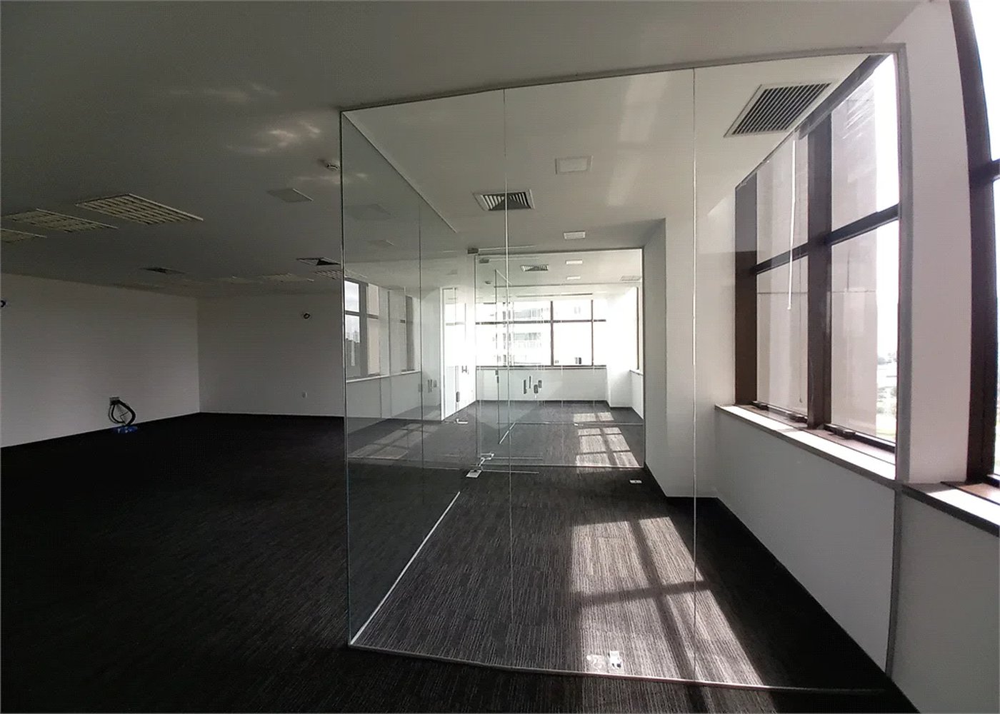 SALA COMERCIAL - BERRINI EXCELENTE PARA CONSULTÓRIOS E ESCRITÓRIO