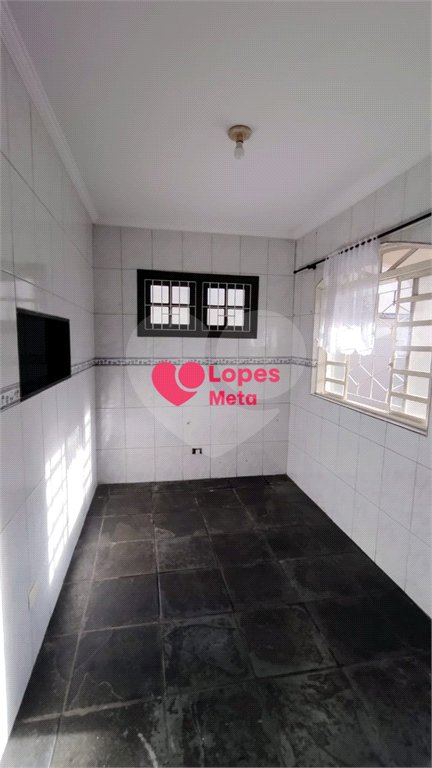 BELISSIMA CASA COM 250M², 3 DORMITORIOS, 1 BANHEIRO E 3 VAGAS DE GARAGEM, CIDADE VISTA VERDE, SÃO JO
