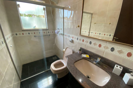Casa térrea no Condomínio Parque Faber I