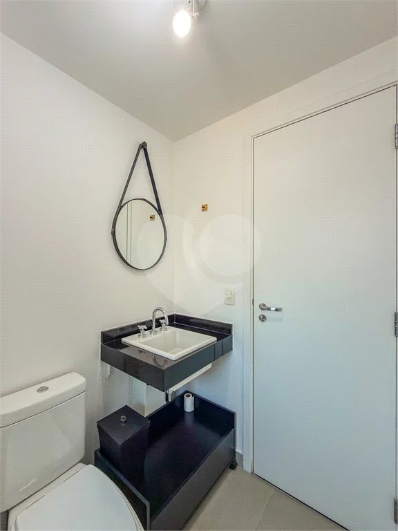 Studio novo com 33m² e vaga na garagem na região da Aclimação em São Paulo - SP.