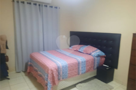 Ótima Oportunidade: Casa com Área de Lazer e Garagem para Dois Carros