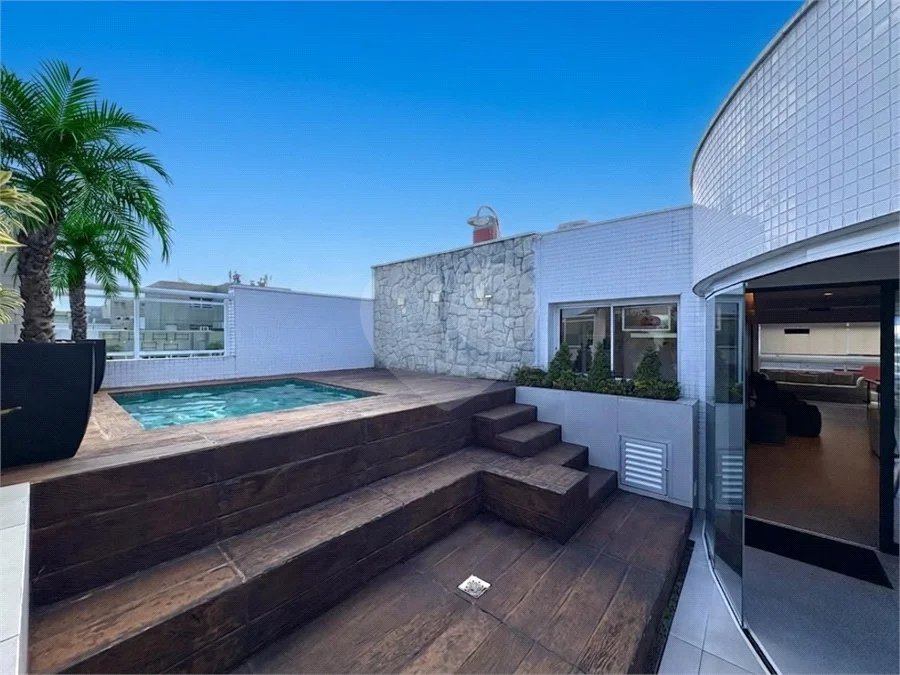 Cobertura à venda com 4 quartos, sendo 2 suítes,  em Riviera de São Lourenço, Bertioga, SP