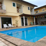 SOBRADO MARAVILHOSO A VENDA NO JARDIM FLORESTA (TREMEMBÉ) - 4 SUÍTES, PISCINA E 6 VAGAS DE GARAGEM