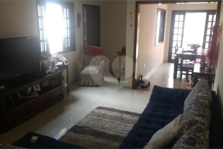 Casa para Venda em Piracaia
