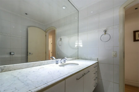 Apartamento à venda com 3 quartos, sendo 1 suíte, em Granja Julieta, São Paulo, SP