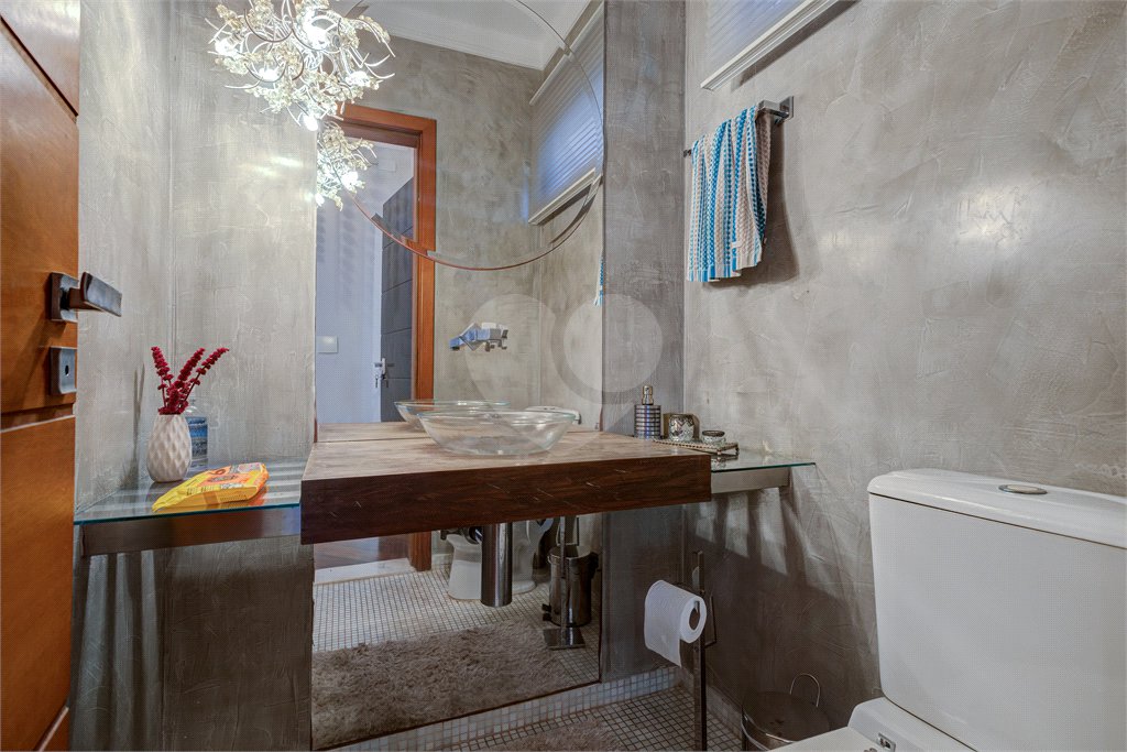 Casa à venda com 3 suítes no condomínio Villa Splendore, São Paulo - SP