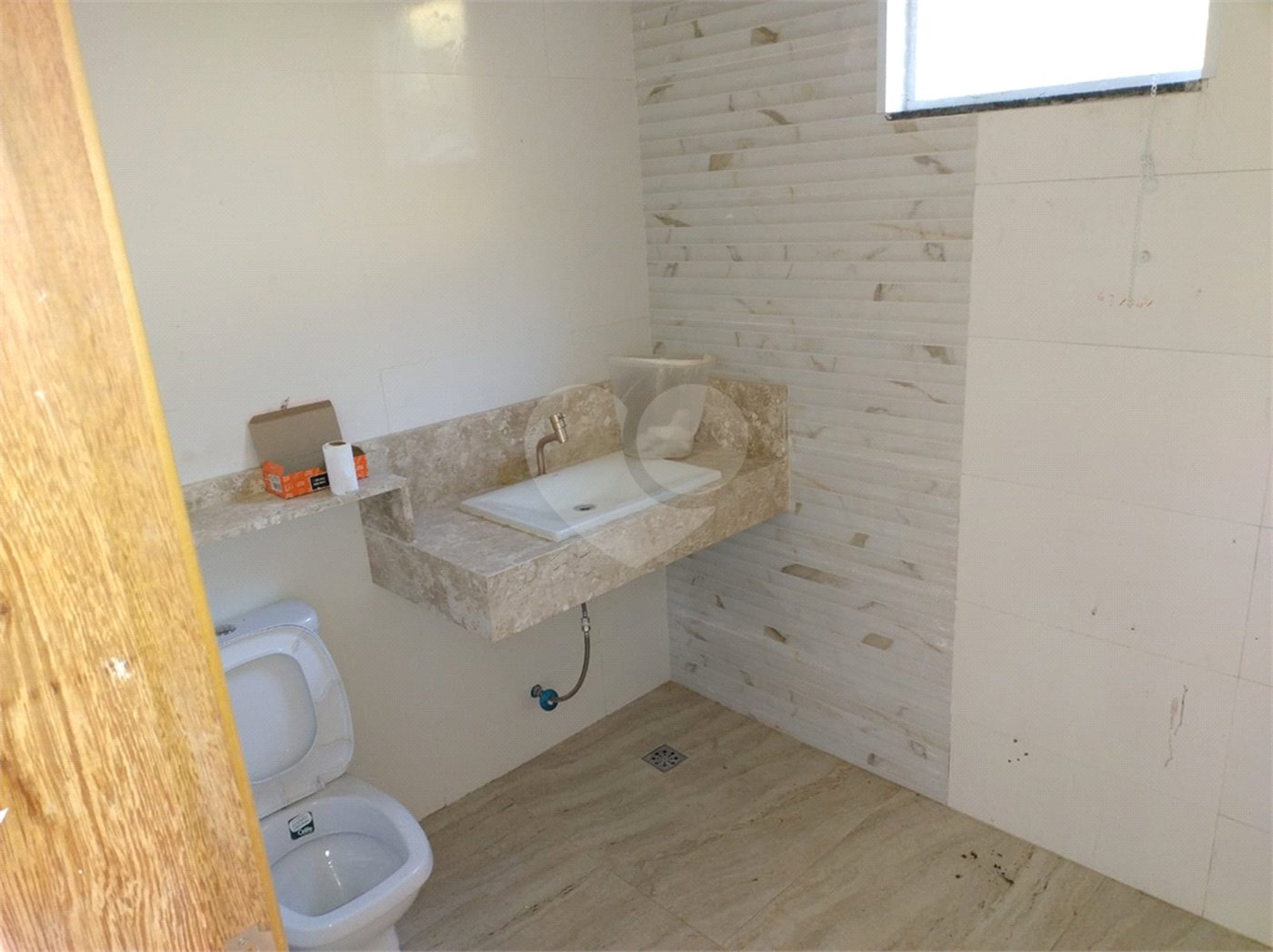 Casa nova na Serra da Cantareira com 3 suítes