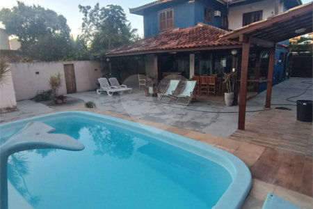 Linda casa à venda e para aluguel anual em São José - Novo Loteamento Pórtico de Búzios