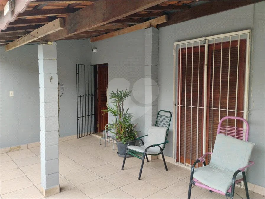 Vende-se casa na Vila Santa Catarina - Excelente oportunidade para investimento e geração de renda