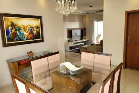 Casa térrea para venda em Araraquara/SP.