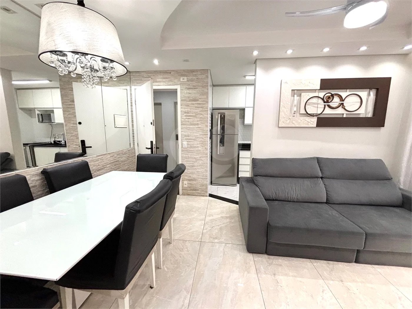 Apartamento na Vila Augusta com 2 dormitórios (1 suíte)