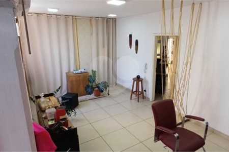 Oportunidade Única no Centro de São Carlos: Imóvel Versátil para Residência ou Negócio