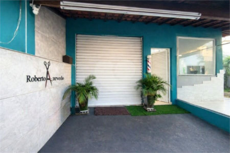 Prédio com Renda no Jabaquara - 773 m2 sendo 13 Studios, Salão Comercial e 22 vagas de garagem!