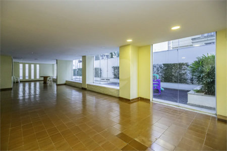 Apartamento á venda em Higienópolis com 212m² 3 dormitórios 1 suíte 2 vagas