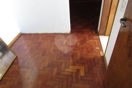 Linda Cobertura na Região de Campos Elíseos - 4 dormitórios (3 suítes). 5 Banheiros