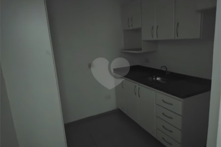 Sala Comercial na Prestigiada Alameda Lucas Nogueira Garcez