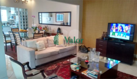 Casa à venda com 3 quartos, sendo 1 suíte, no Centro, São Carlos, SP