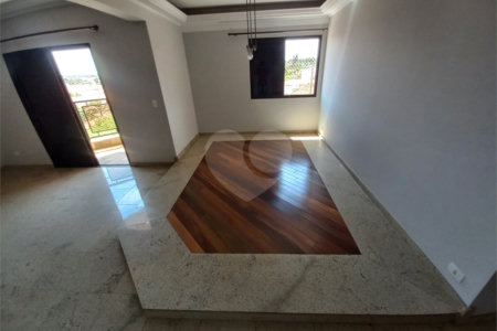 Duplex no Edifício Acapulco.