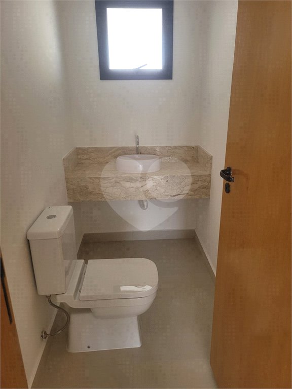 CASA A VENDA EM CONDOMINIO FECHADO, CONDOMINIO FLORADAS DO PARATEHY, URBANOVA, 3 SUÍTES, 2 VAGAS DE