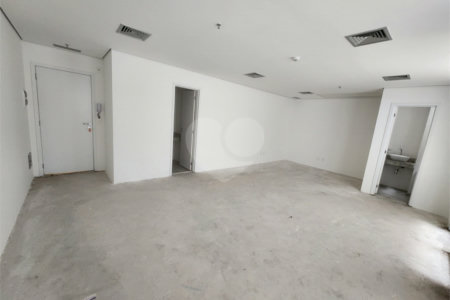 Sala comercial a venda em frente ao Allianz Parque