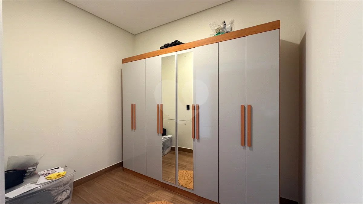 Casa de alto padrão com 3 suítes no Condomínio Damha 2,