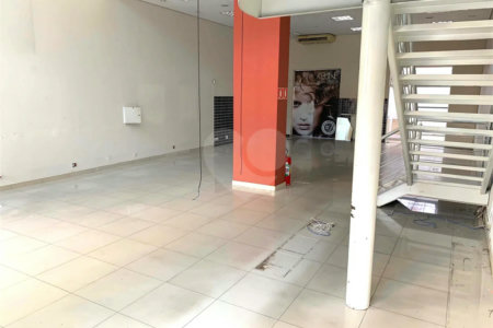 Aluga-se loja de rua, 230 m2, no Portal do Morumbi