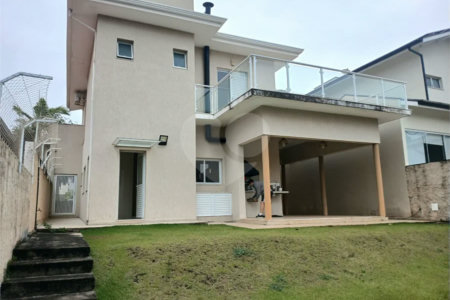 Casa para Locação no Condomínio Recanto dos Paturis em Vinhedo/SP