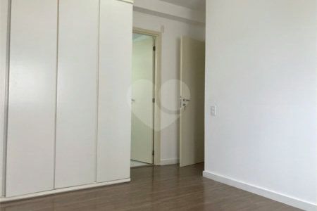 Apartamento para alugar com 4 quartos, sendo 2 suítes, em Jardim Marajoara, São Paulo, SP