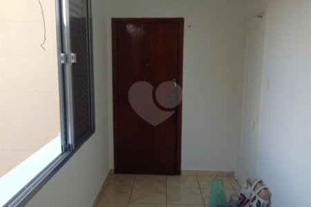 Apartamento na região do Centro Histórico - Estação da Luz, com dois dormitórios, um banheiro