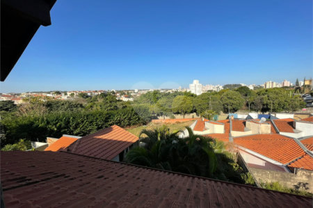 Excelente casa no Parque Santa Marta.