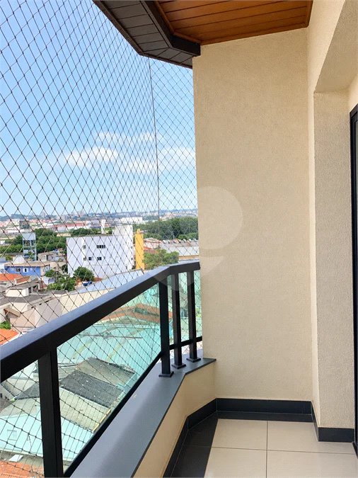 Cobertura de 255 m² com 3 dormitórios, 1 suíte, cozinha planejada, 2 vagas e área gourmet com churrasqueira.