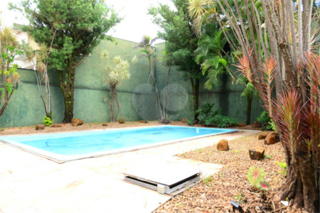 Casa térrea em Araraquara/SP.